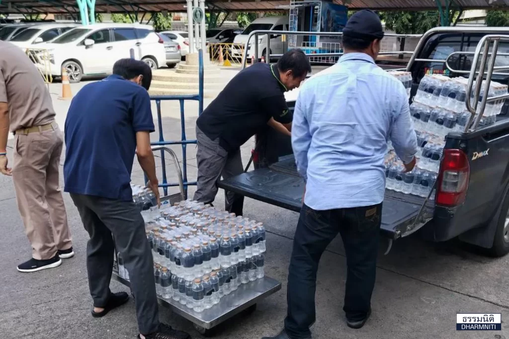 Donates Drinking Water บริจาคน้ำดื่ม